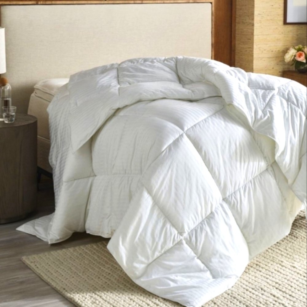 New Made For Westin Hotels & Resorts Down Alternative Duvet. Size Queen.